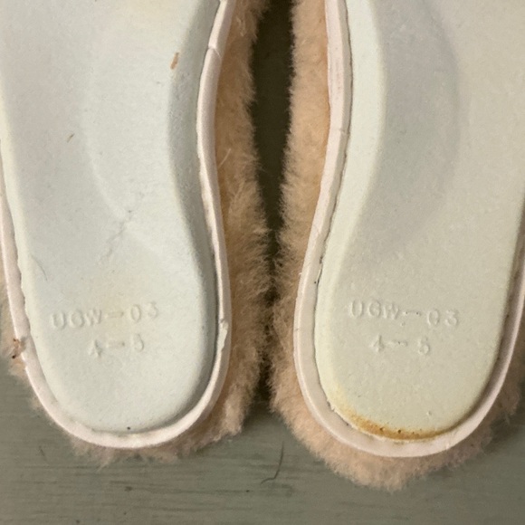 UGG Women’s Sheepskin Cream Insole size 7 NWT - Picture 5 of 7